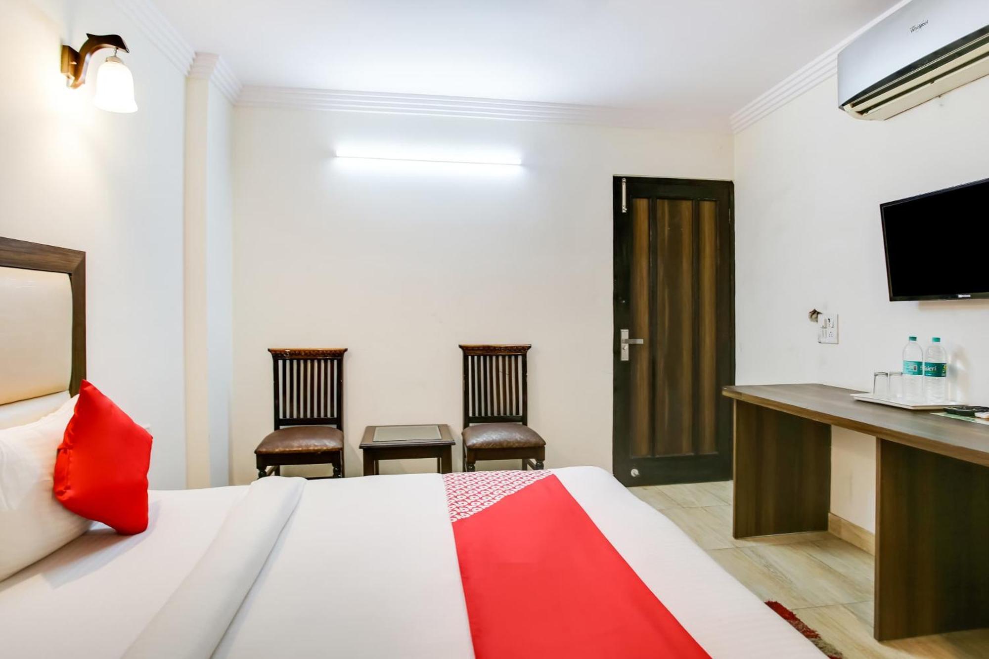 Oyo Hotel New Geetanjali Near Gautam Buddha Park لاكناو المظهر الخارجي الصورة