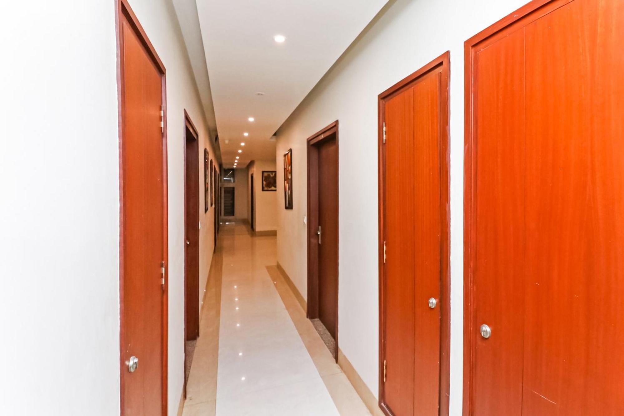 Oyo Hotel New Geetanjali Near Gautam Buddha Park لاكناو المظهر الخارجي الصورة