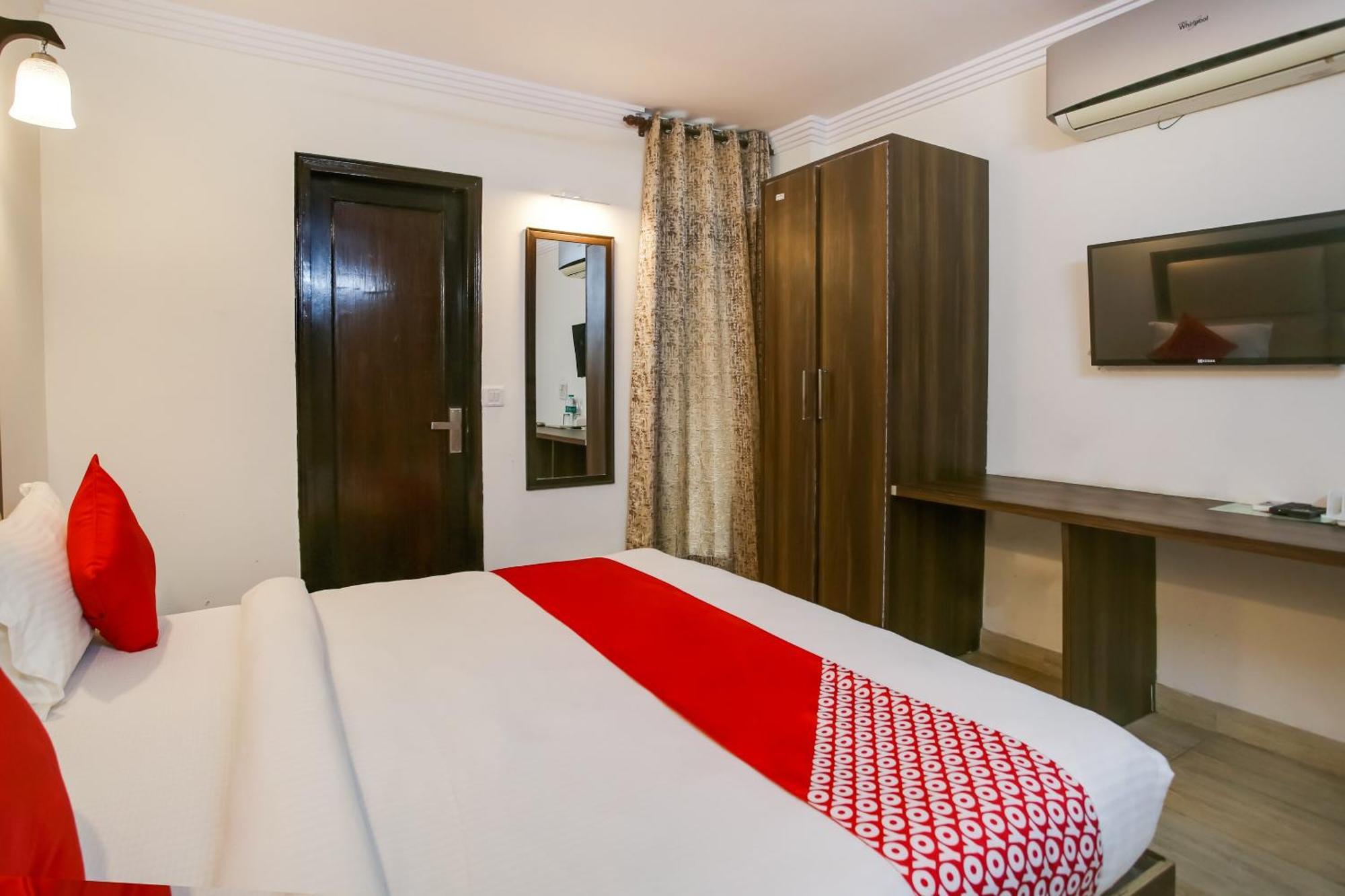 Oyo Hotel New Geetanjali Near Gautam Buddha Park لاكناو المظهر الخارجي الصورة